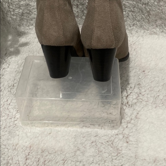 COPY - Vionic Suede Lace - Up Booties Size 6.5 Orthopedic Comfort - Picture 5 of 6